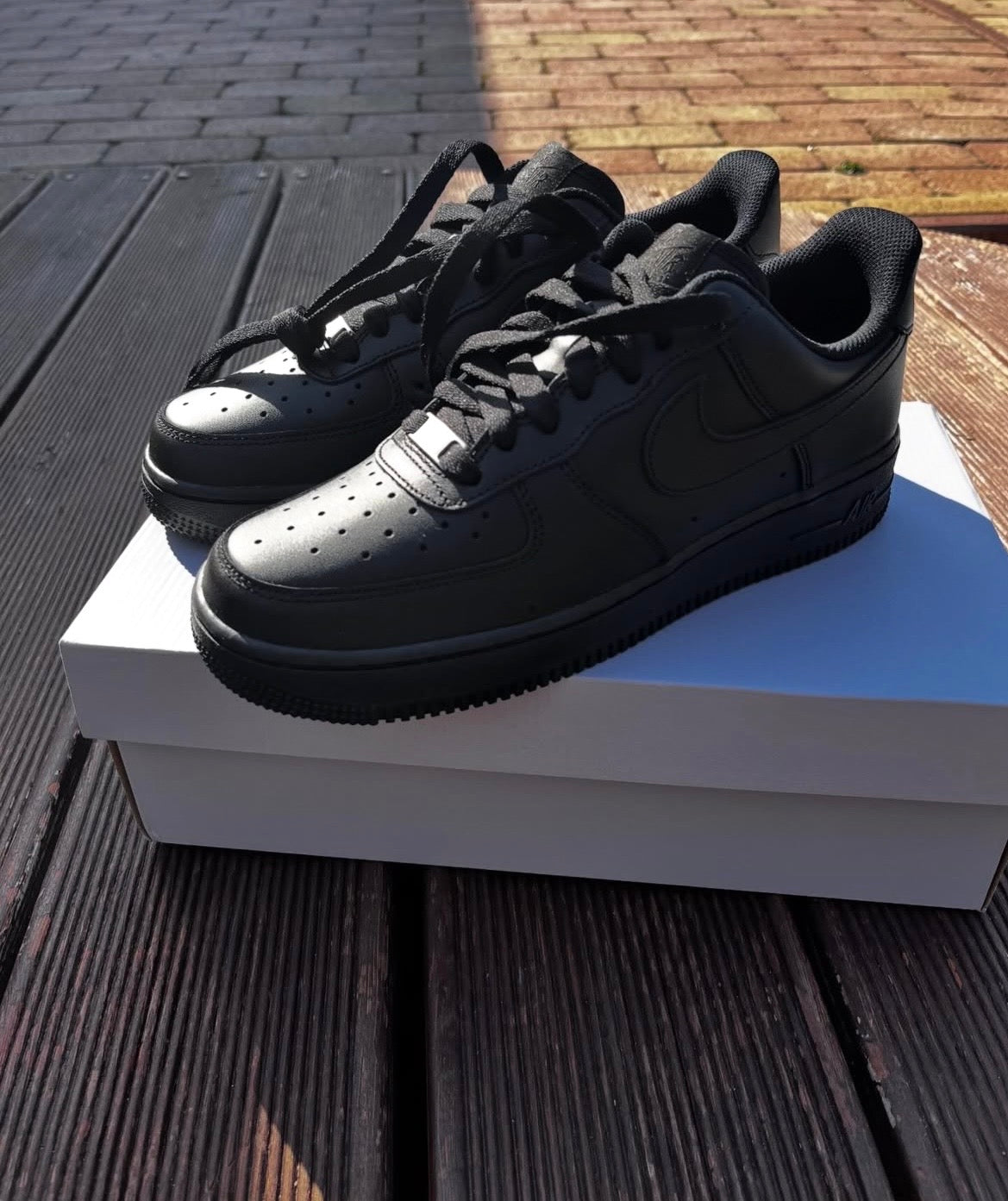 Nike Triple Black Air Force 1 Low