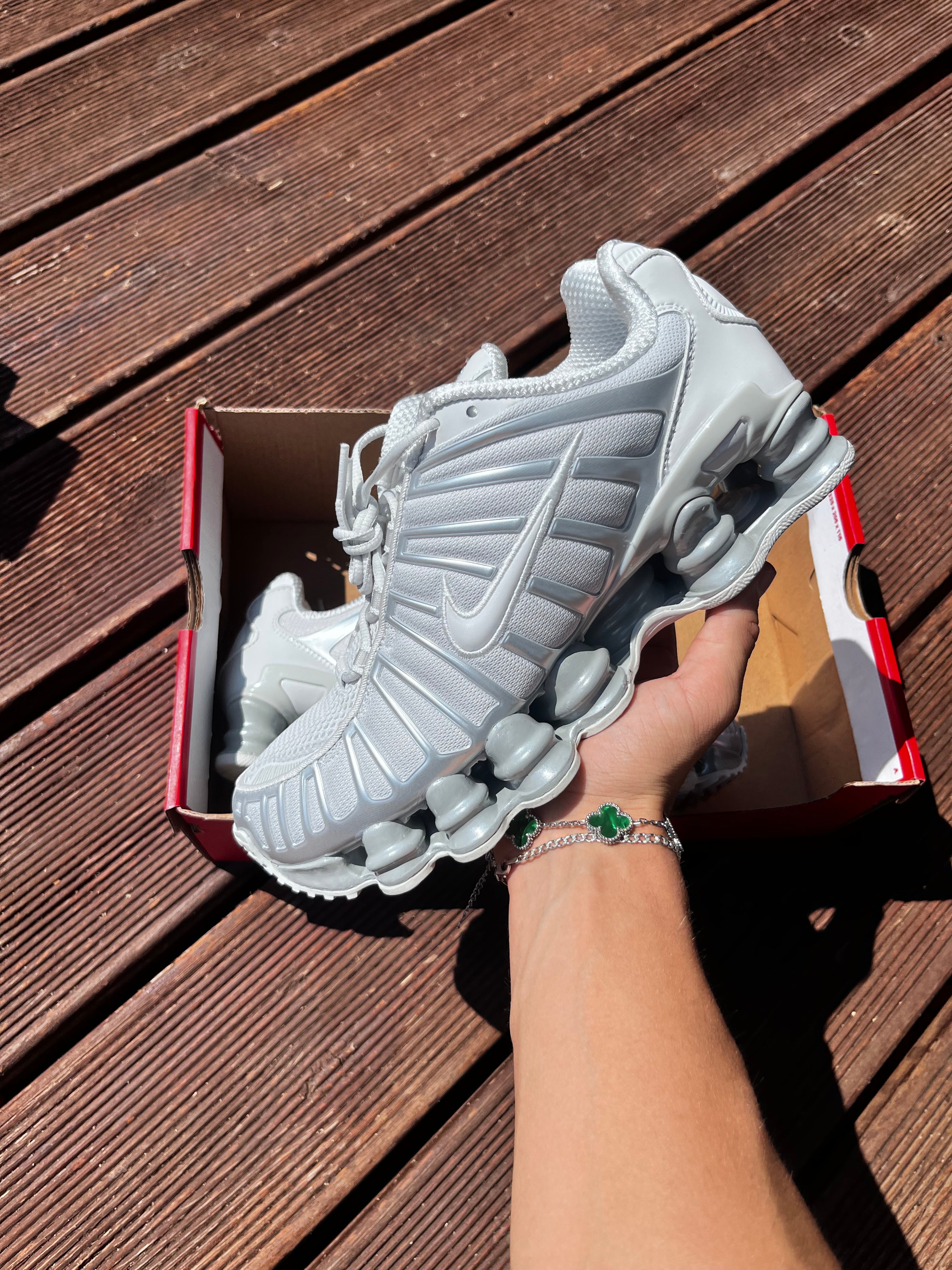 Nike Shox Grey