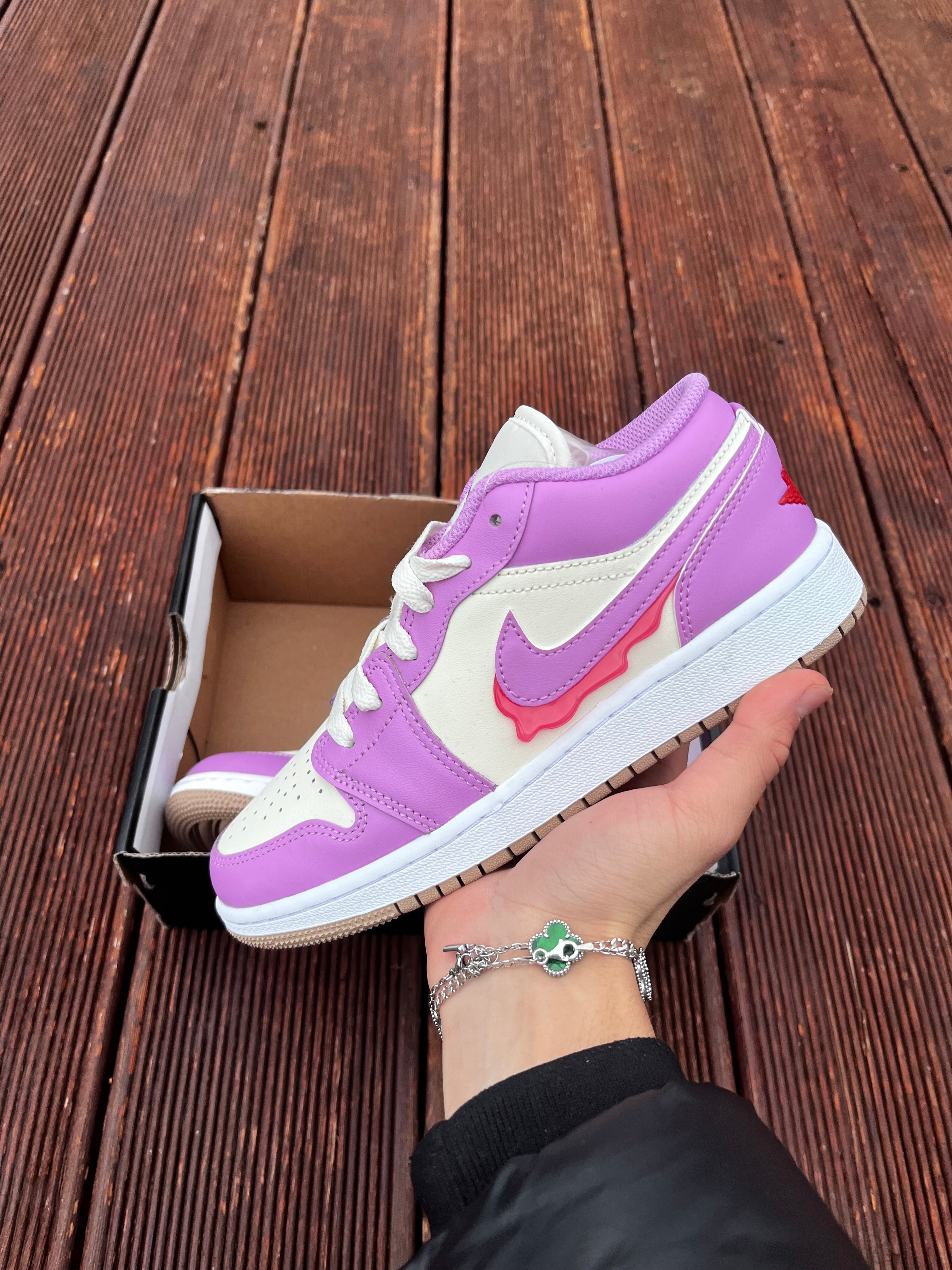 Jordan 1 Low Jam