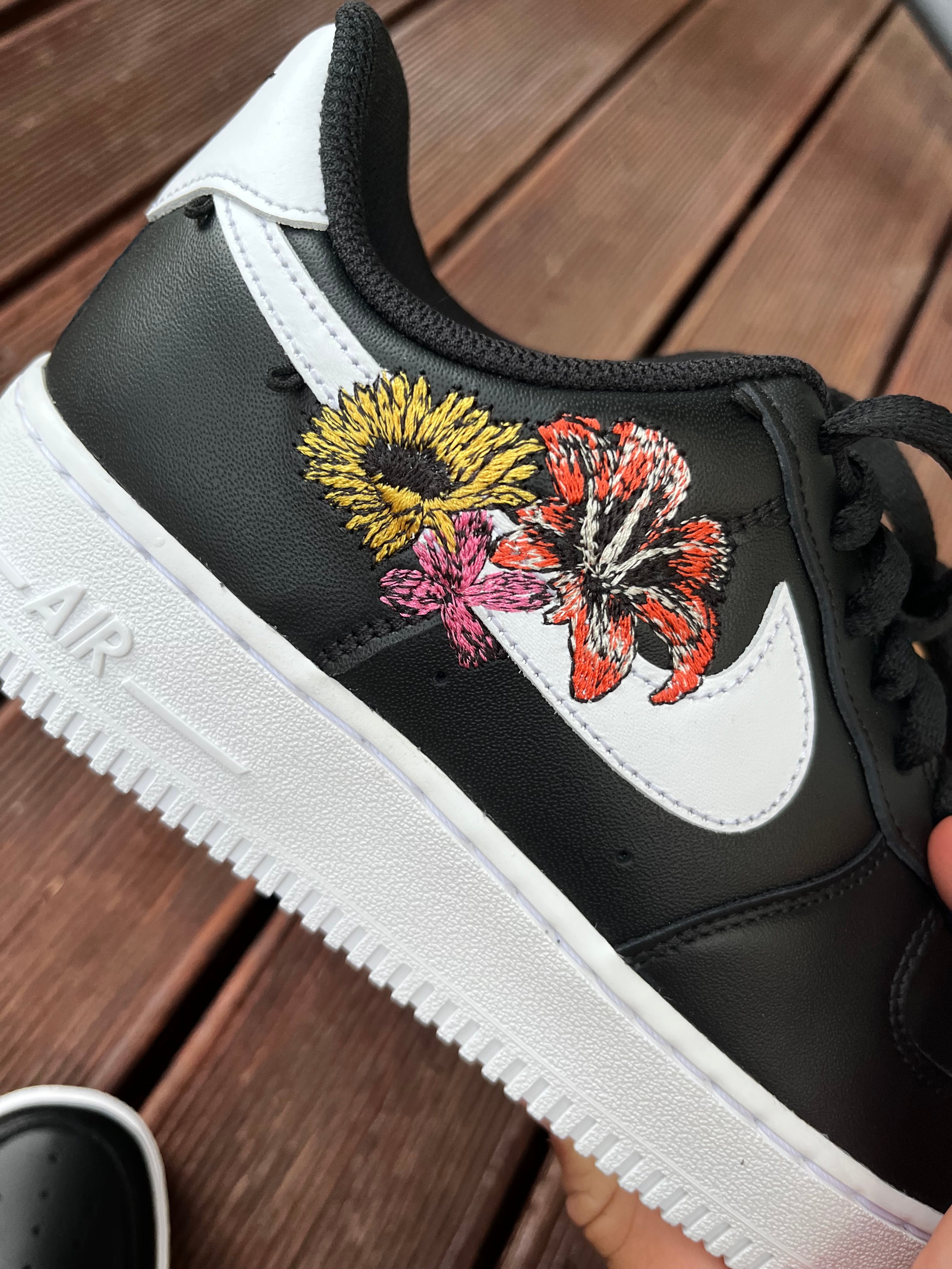 Nike Air Force 1 Low Flowers